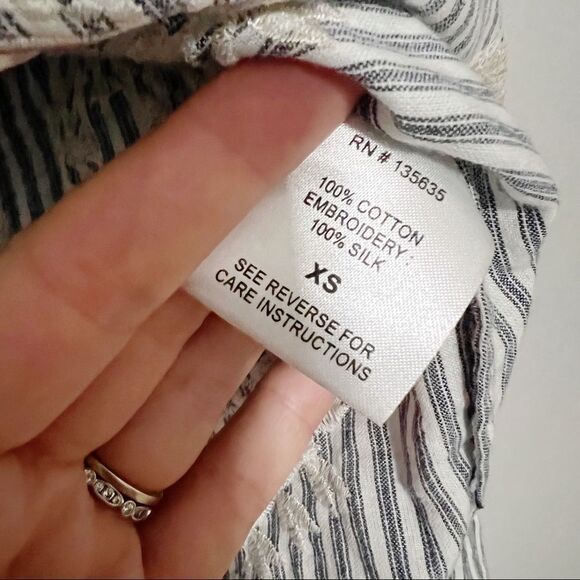 Love Sam Off the shoulder ruffle stripe top Sz XS - Picture 7 of 8